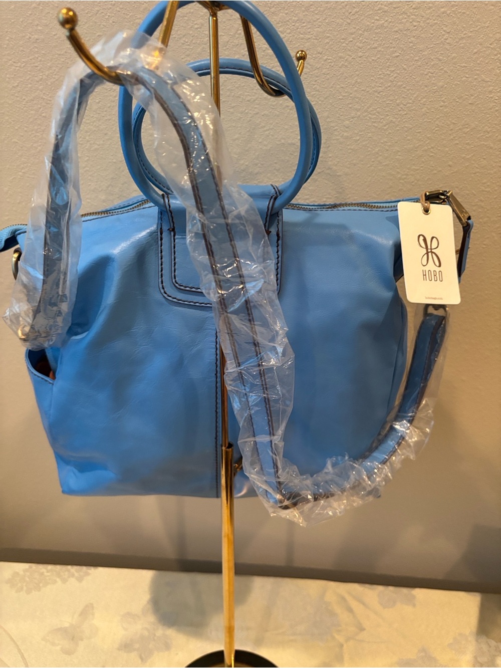 HOBO Sheila handbag in Tranquil Blue Leather Shoulder Tote. NWT